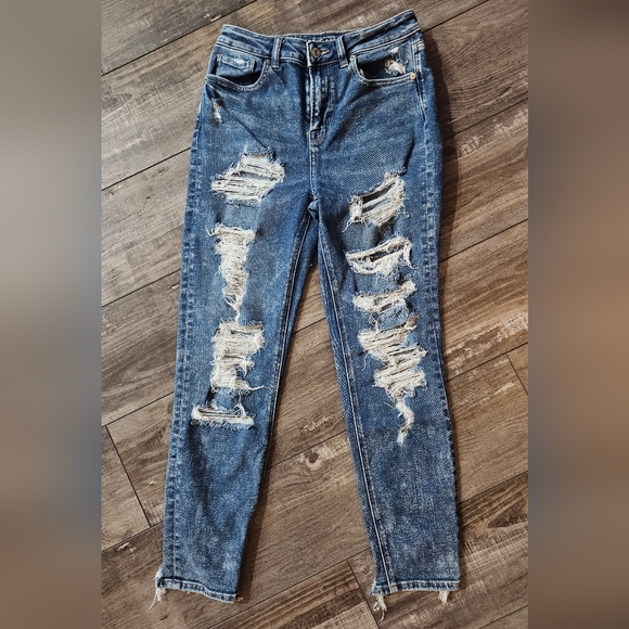 AMERICAN EAGLE Extra Destroyed Dark Acid Wash Jeans Size 0, 0S - Picture 2 of 5